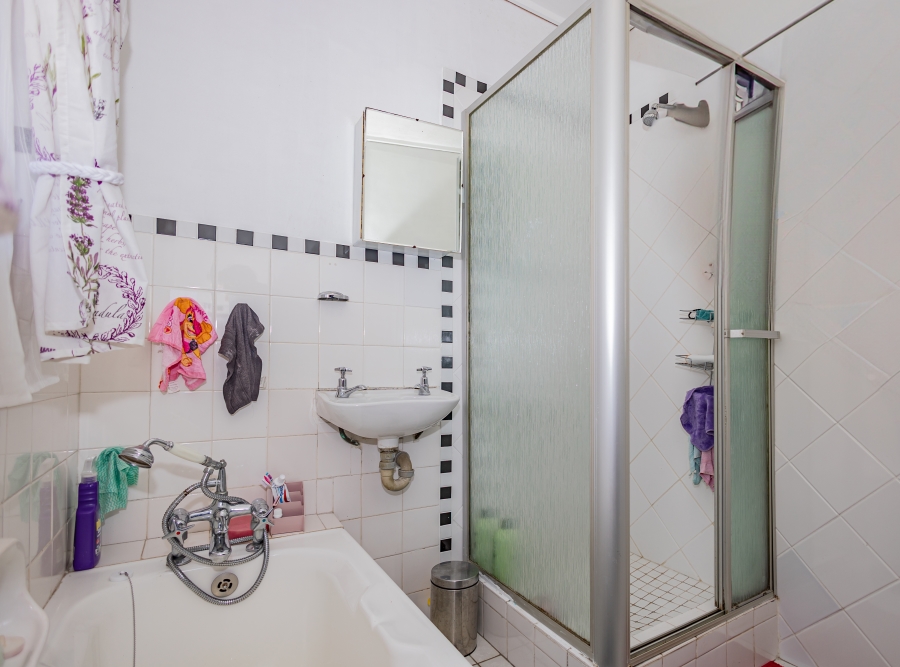 4 Bedroom Property for Sale in Kenridge Western Cape